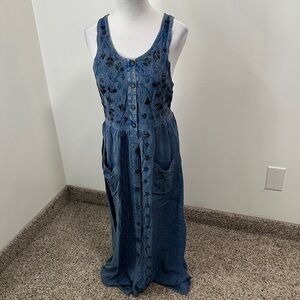 👒 NWT Sacred Threads Button Up Maxi Dress